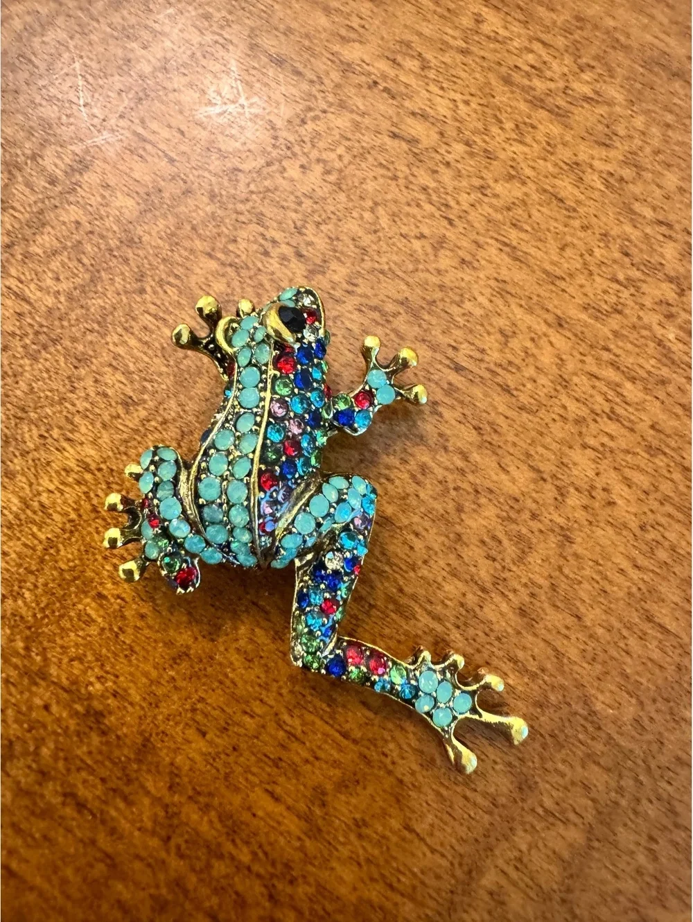 Vintage Style Frog Brooch with Multicolor Rhinestones 313